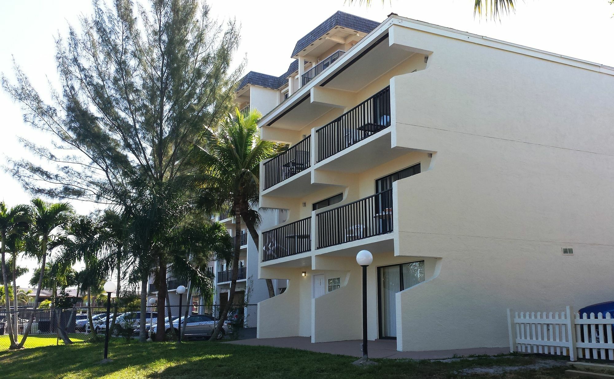 פורט מיירס ביץ' The Bay Inn At The Lani Kai מראה חיצוני תמונה